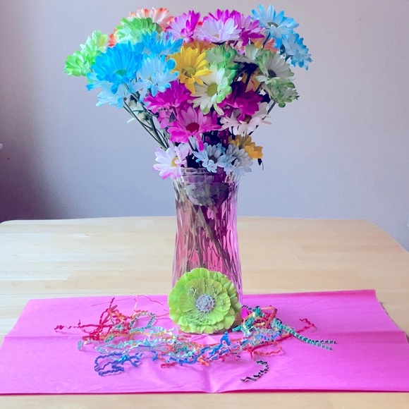 💚 TIEKS GREEN FLOWER 💚 NWOT 💚 - Picture 1 of 16